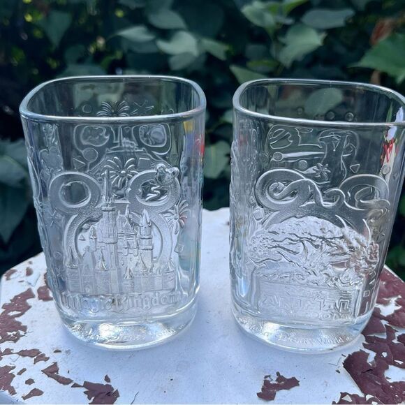 Walt Disney Mickey Mouse Glass Tumblers - Picture 5 of 7